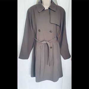 Taupe tan Vintage Trench  Coat size small